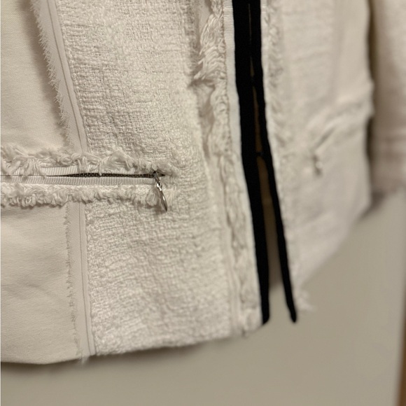 White House Black Market Blazer - Picture 4 of 4